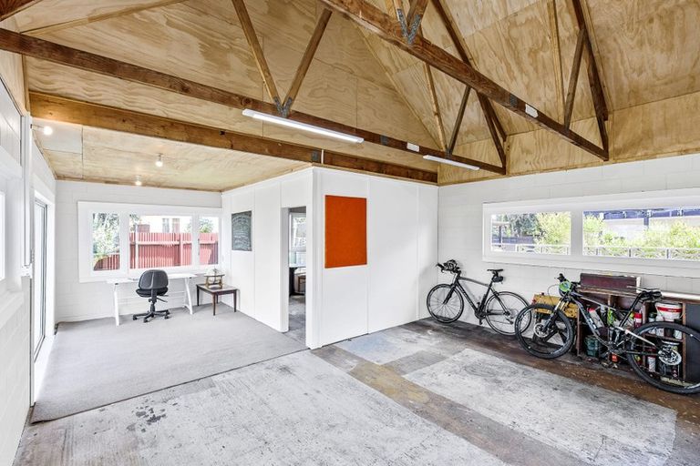 Photo of property in 60 Te Kupe Road, Paraparaumu Beach, Paraparaumu, 5032