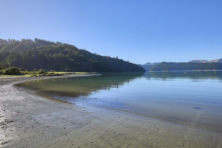 Photo of property in 16 Hakahaka Road, Port Underwood, Picton, 7281