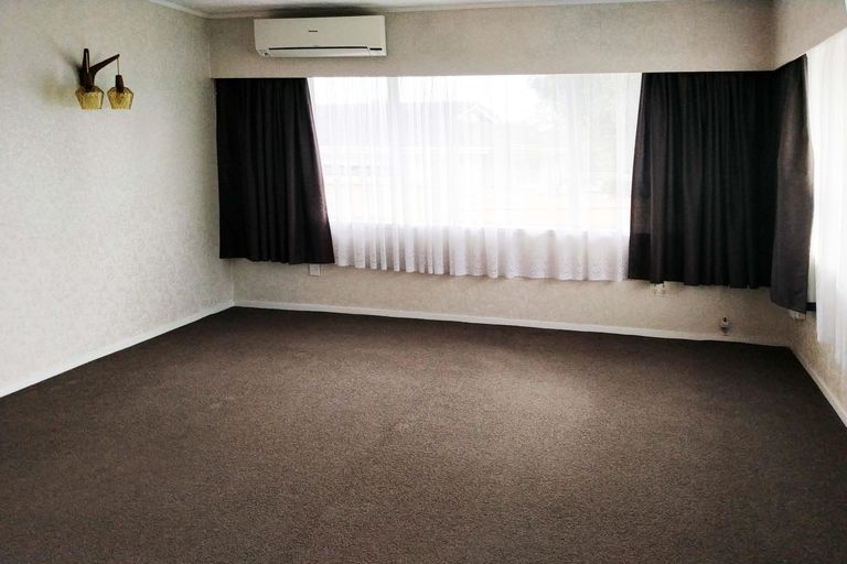 Photo of property in 1/11 Ashdown Place, Pahurehure, Papakura, 2113