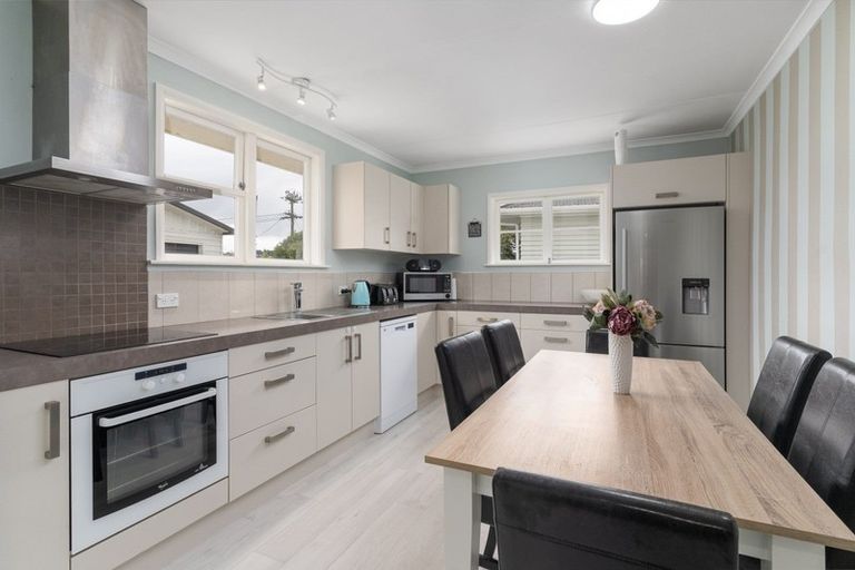 Photo of property in 43 Gordon Street, Lansdowne, Masterton, 5810