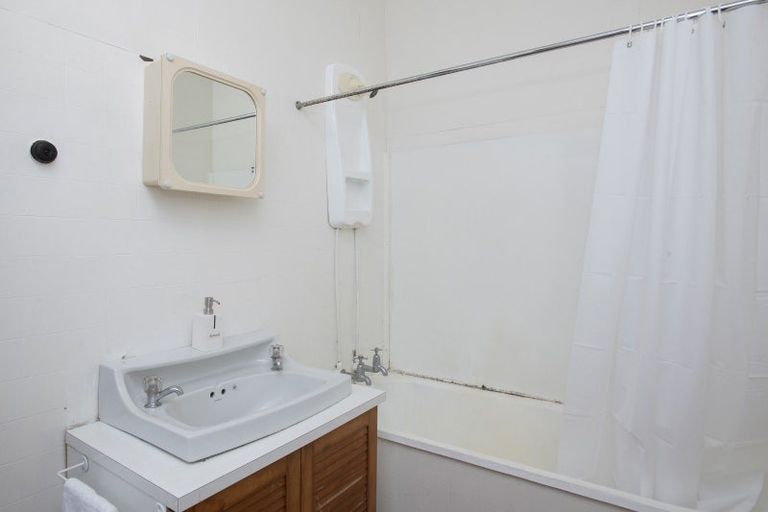 Photo of property in 1 Parau Street, Kaiti, Gisborne, 4010