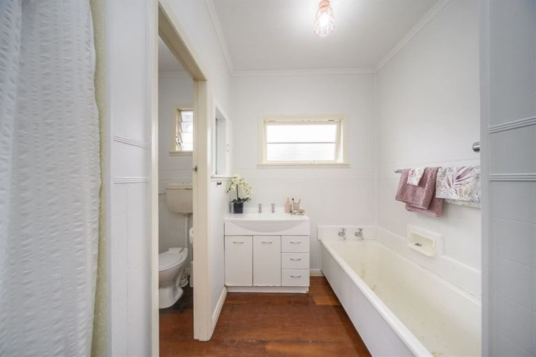 Photo of property in 12 Belvedere Crescent, Takaro, Palmerston North, 4412