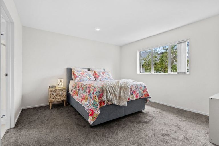 Photo of property in 106 Popokatea Drive, Takanini, 2112