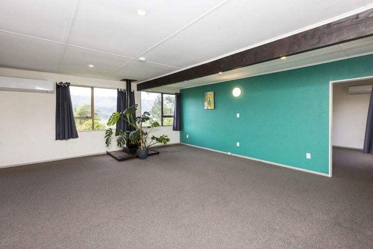 Photo of property in 119 Holborn Drive, Stokes Valley, Lower Hutt, 5019