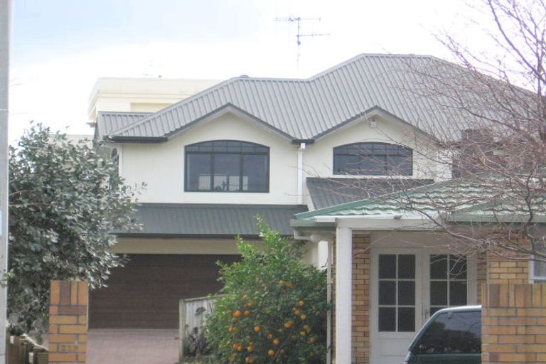 Photo of property in 229 Ngatai Road, Otumoetai, Tauranga, 3110