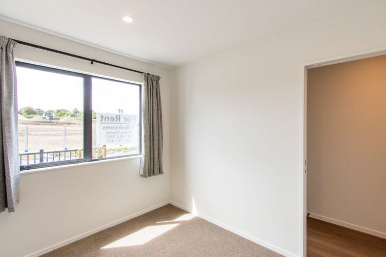 Photo of property in 7/4 Limestone Drive, Hobsonville, 0616