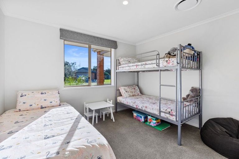 Photo of property in 1 Roxbury Place, Papamoa Beach, Papamoa, 3118