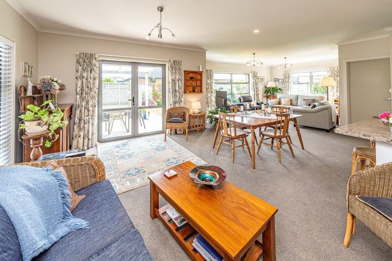 Photo of property in 27 Lithgow Drive, Otamatea, Whanganui, 4500