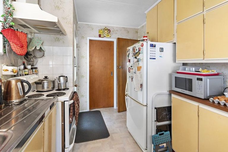 Photo of property in 12 Churchill Crescent, Featherston, 5710