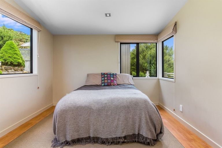 Photo of property in 29 Aspiring Terrace, Aotea, Porirua, 5024