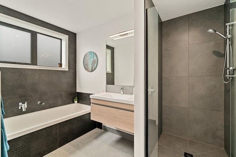 Photo of property in 11 Searle Drive, Cromwell, 9310