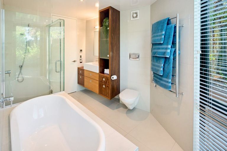 Photo of property in 24d Mandalay Terrace, Khandallah, Wellington, 6035