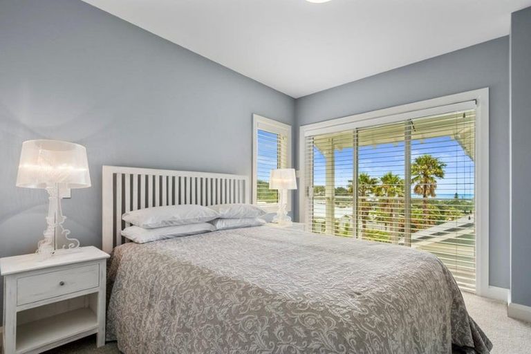 Photo of property in 25 Panorama Heights, Orewa, 0931