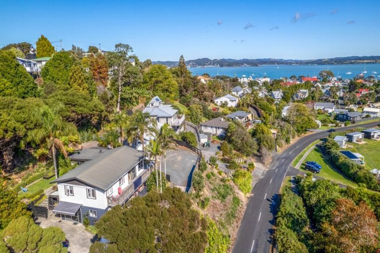 Photo of property in 13 Long Beach Road, Russell, 0202