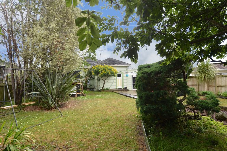 Photo of property in 16 Armstrong Avenue, Woodhill, Whangarei, 0110