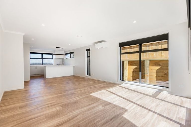 Photo of property in 60 Scenic Rise, Rototuna North, 3281