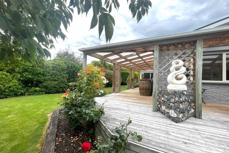 Photo of property in 165 Dunns Road, Otatara, Invercargill, 9879