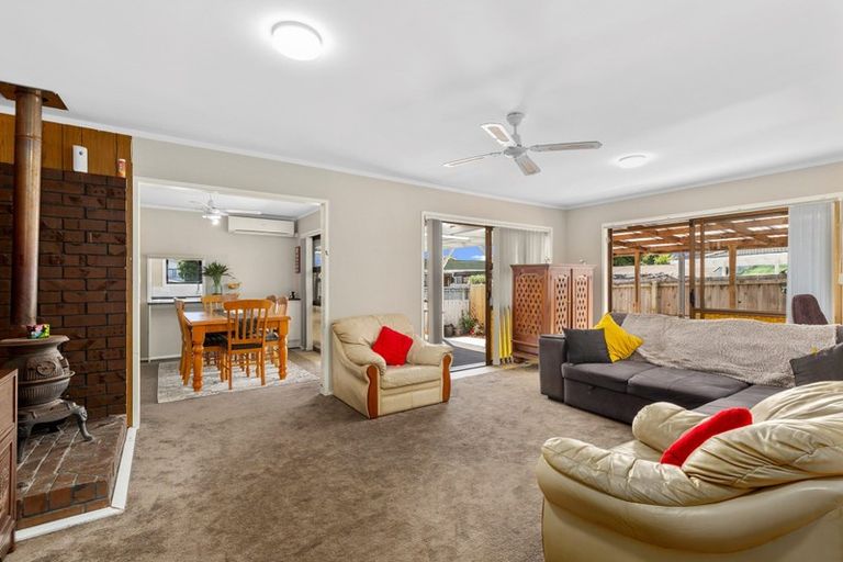 Photo of property in 6 Suwyn Place, Weymouth, Auckland, 2103