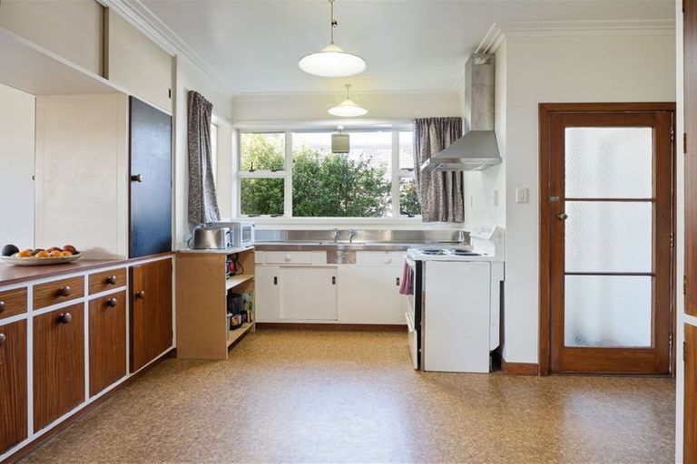 Photo of property in 122 Glandovey Road, Strowan, Christchurch, 8052