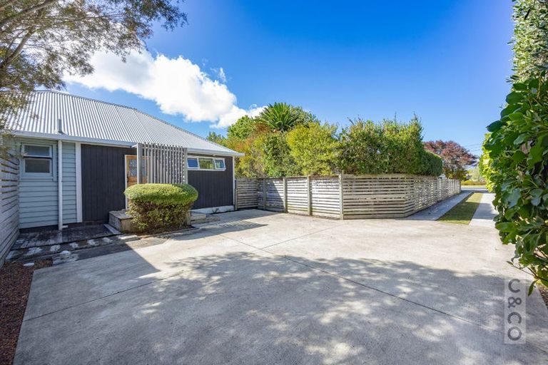 Photo of property in 23 Kaipara Portage Road, Riverhead, 0820