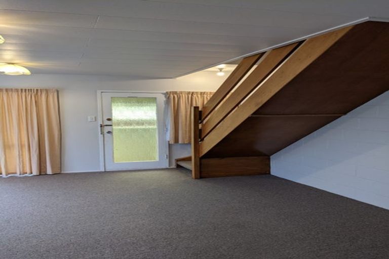 Photo of property in 9 Camp Street, Silverstream, Upper Hutt, 5019