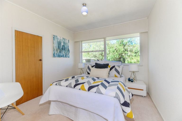 Photo of property in 15 Marywil Crescent, Hillcrest, Auckland, 0627