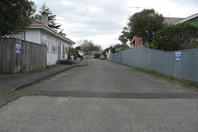 Photo of property in 16 Papakowhai Court, West End, Palmerston North, 4412