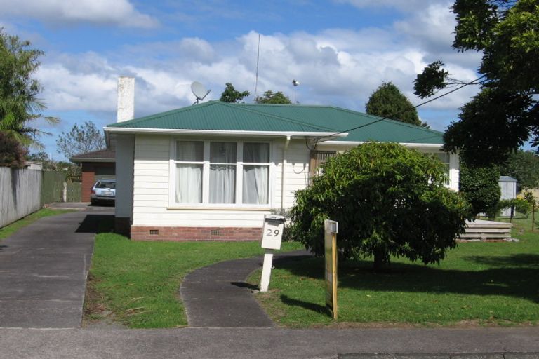 Photo of property in 29 Ward Crescent, Te Atatu Peninsula, Auckland, 0610
