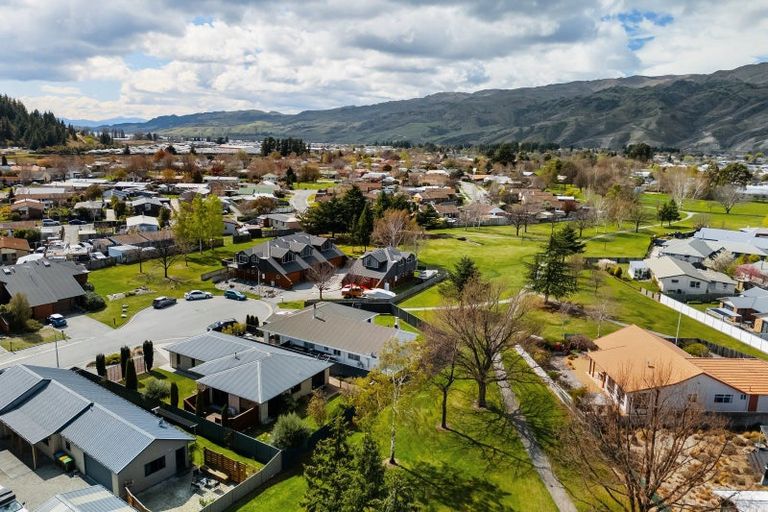 Photo of property in 11 Alluvial Place, Cromwell, 9310