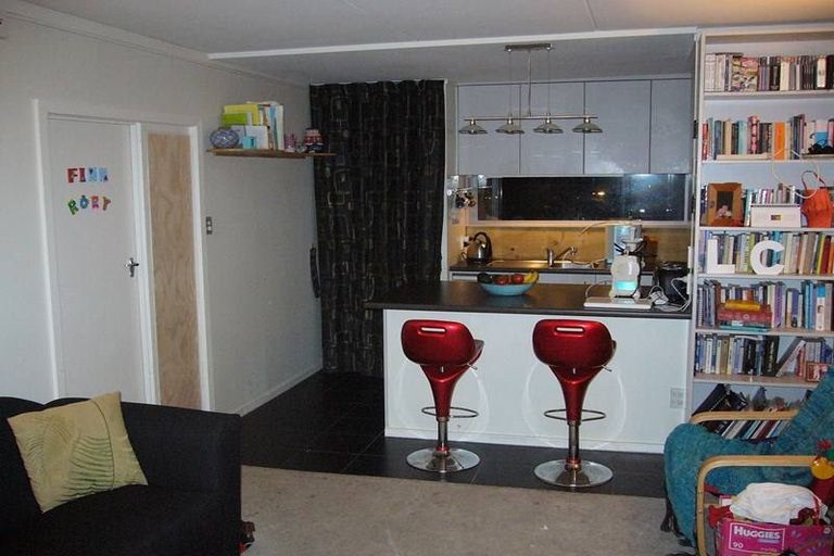 Photo of property in Mccallister Heights, 9/381 Adelaide Road, Newtown, Wellington, 6021