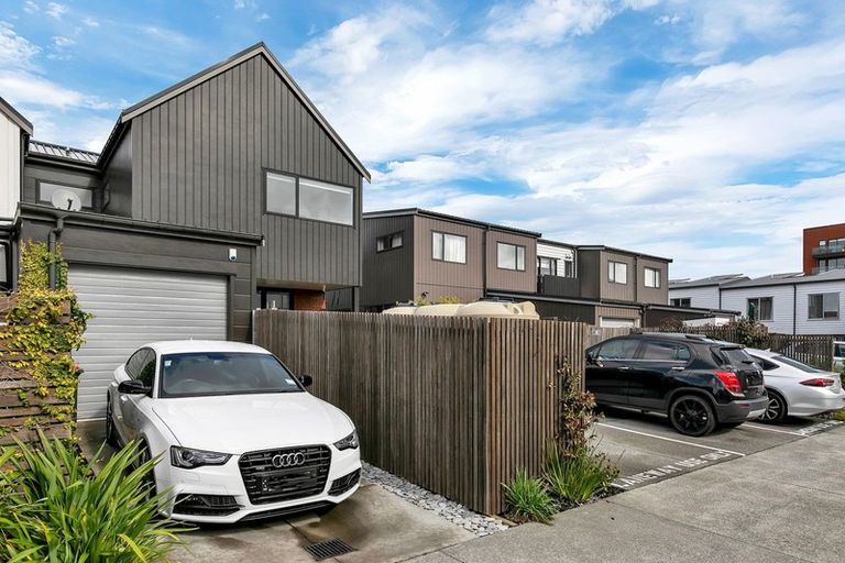Photo of property in 33 Mapou Road, Hobsonville, Auckland, 0616