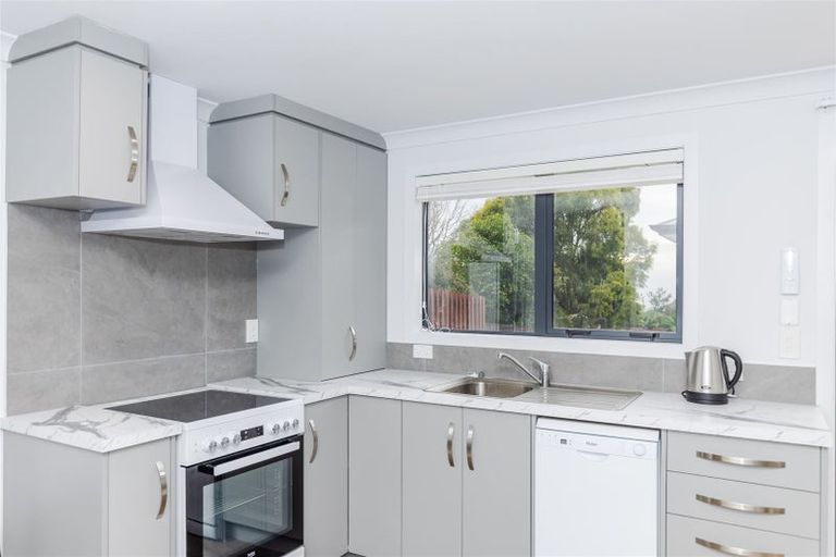 Photo of property in 2 Moreland Avenue, Pukete, Hamilton, 3200