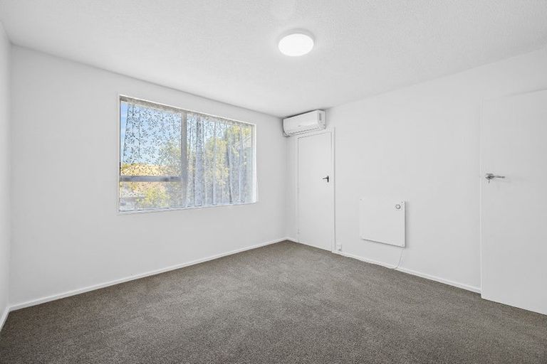 Photo of property in 3/19 Hargest Crescent, Sydenham, Christchurch, 8023
