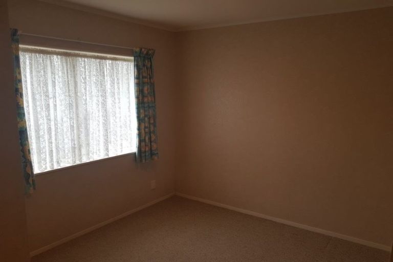 Photo of property in 33 Martin Jugum Lane, Ranui, Auckland, 0612