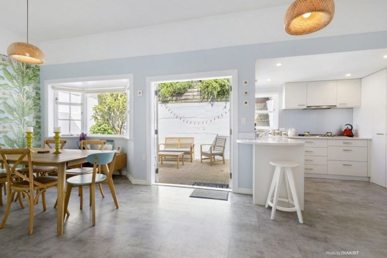 Photo of property in 5 Burwah Street, Berhampore, Wellington, 6023