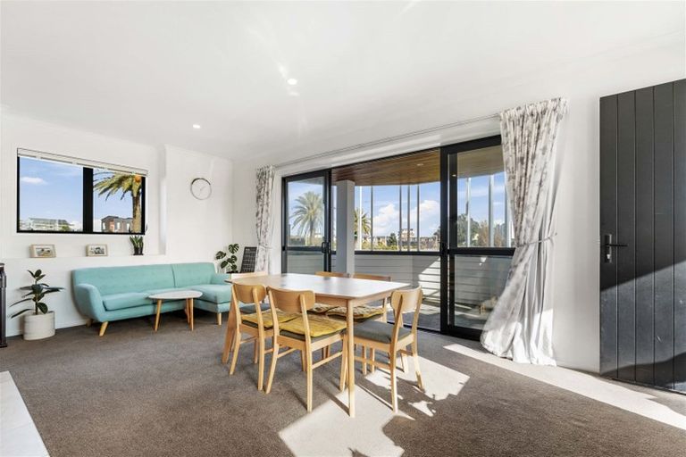 Photo of property in 260 Hobsonville Point Road, Hobsonville, Auckland, 0616