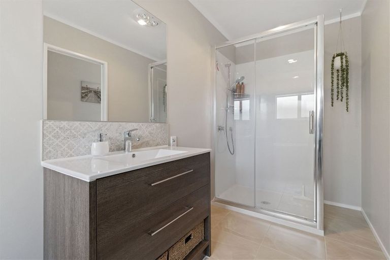 Photo of property in 207b The Square, Whangamata, 3620