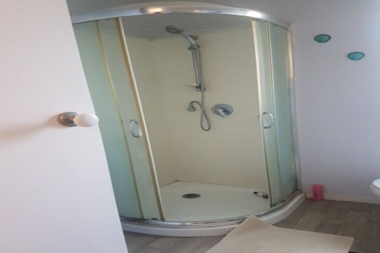 Photo of property in 42 Maywood Crescent, Glen Eden, Auckland, 0602