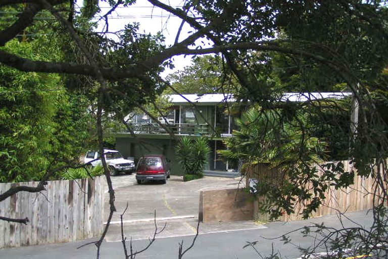 Photo of property in 17 Stafford Road, Northcote Point, Auckland, 0627