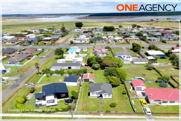 Photo of property in 22 Edinburgh Terrace, Foxton Beach, Foxton, 4815