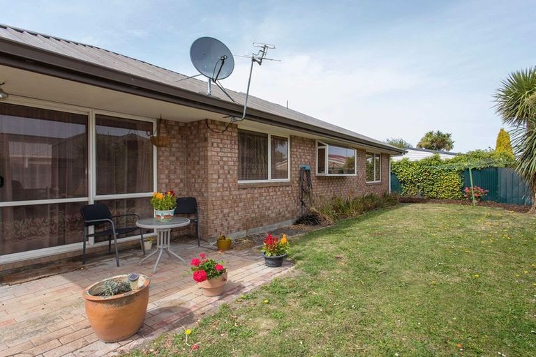 Photo of property in 1/10 Thistledown Place, Woolston, Christchurch, 8062