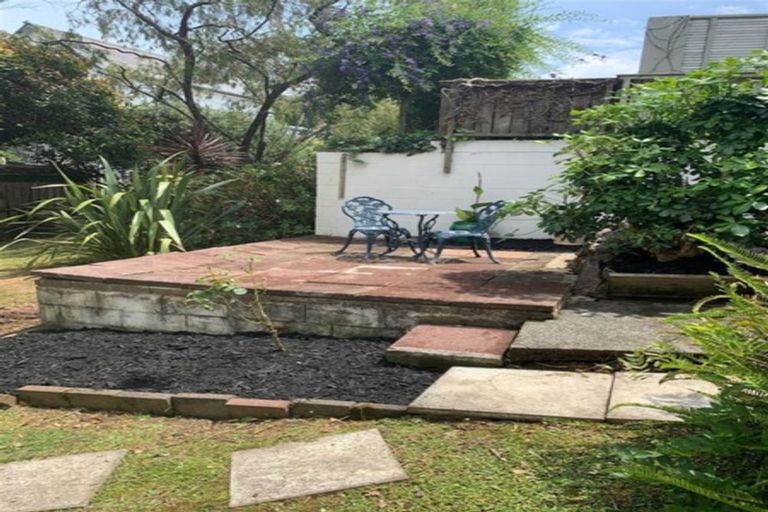 Photo of property in 2/32 Stredwick Drive, Torbay, Auckland, 0630