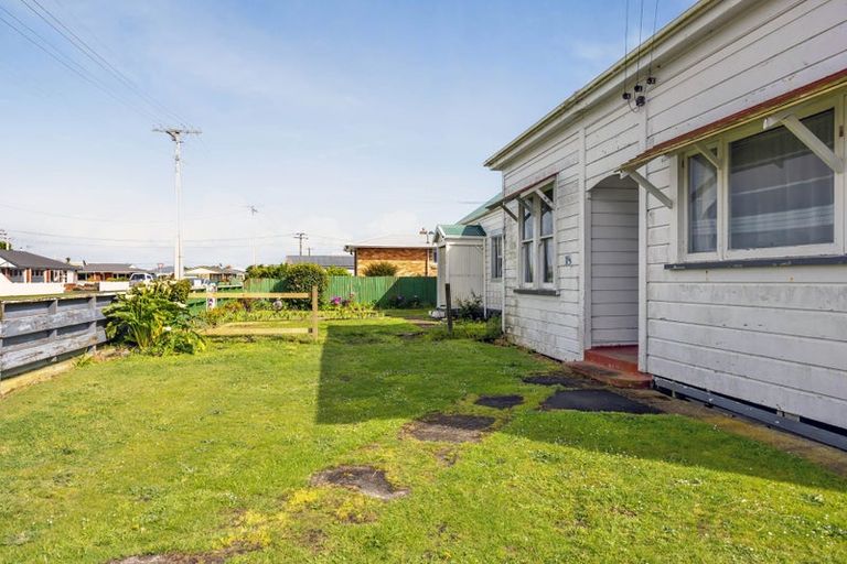 Photo of property in 18 Furlong Street, Hawera, 4610