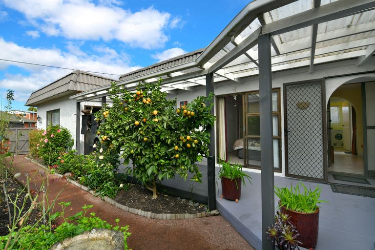 Photo of property in 34 Doment Crescent, Orewa, 0931