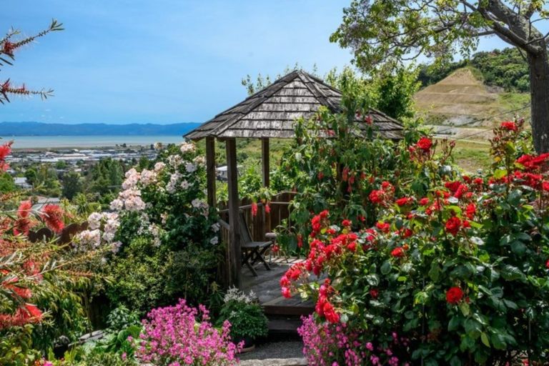 Photo of property in 81 Arapiki Road, Stoke, Nelson, 7011