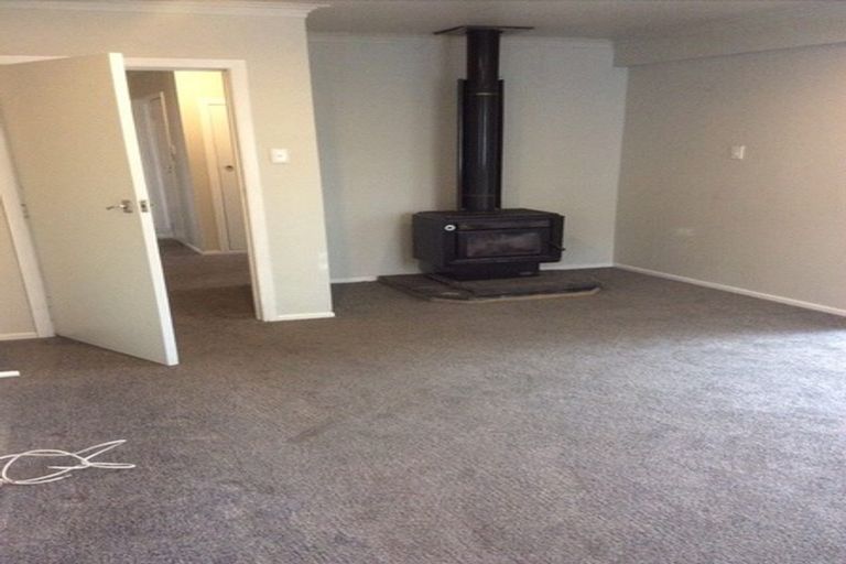 Photo of property in 13a Ribblesdale Road, Henderson, Auckland, 0612