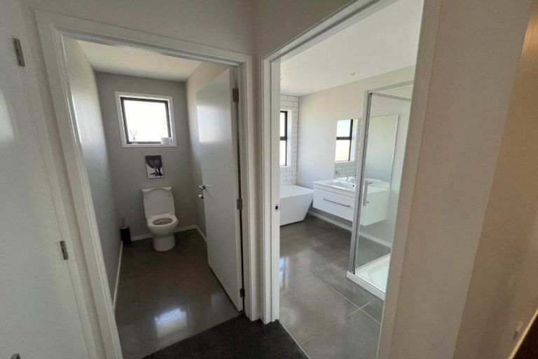 Photo of property in 10 Masters Lane, Waitara, 4320