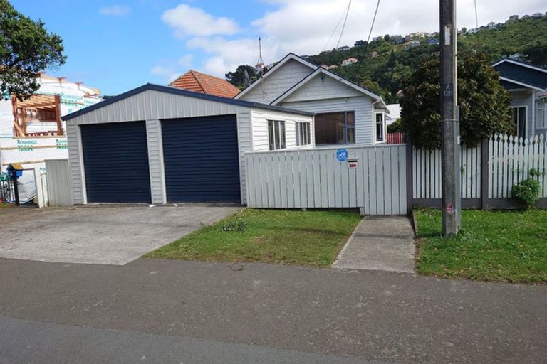 Photo of property in 288 The Parade, Island Bay, Wellington, 6023