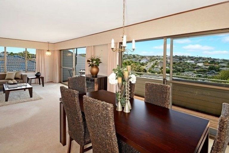 Photo of property in 1/37 Rangitoto Terrace, Milford, Auckland, 0620