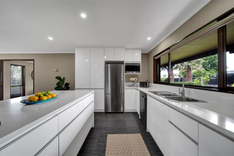 Photo of property in 24 Dillon Drive, Bell Block, New Plymouth, 4312